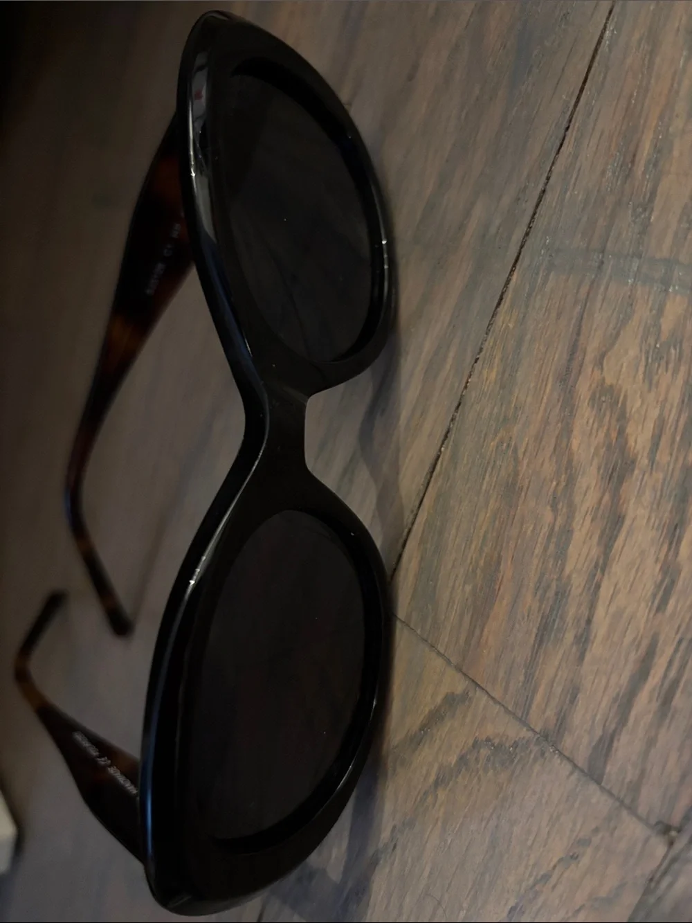 BELLA HADID Classic Black Oval Sunglasses